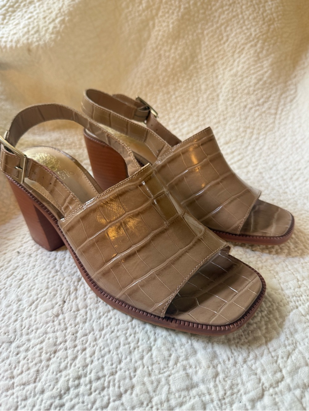 Vince Camuto Brown Croc Embossed Slingback Block Heel Sandals Size 9